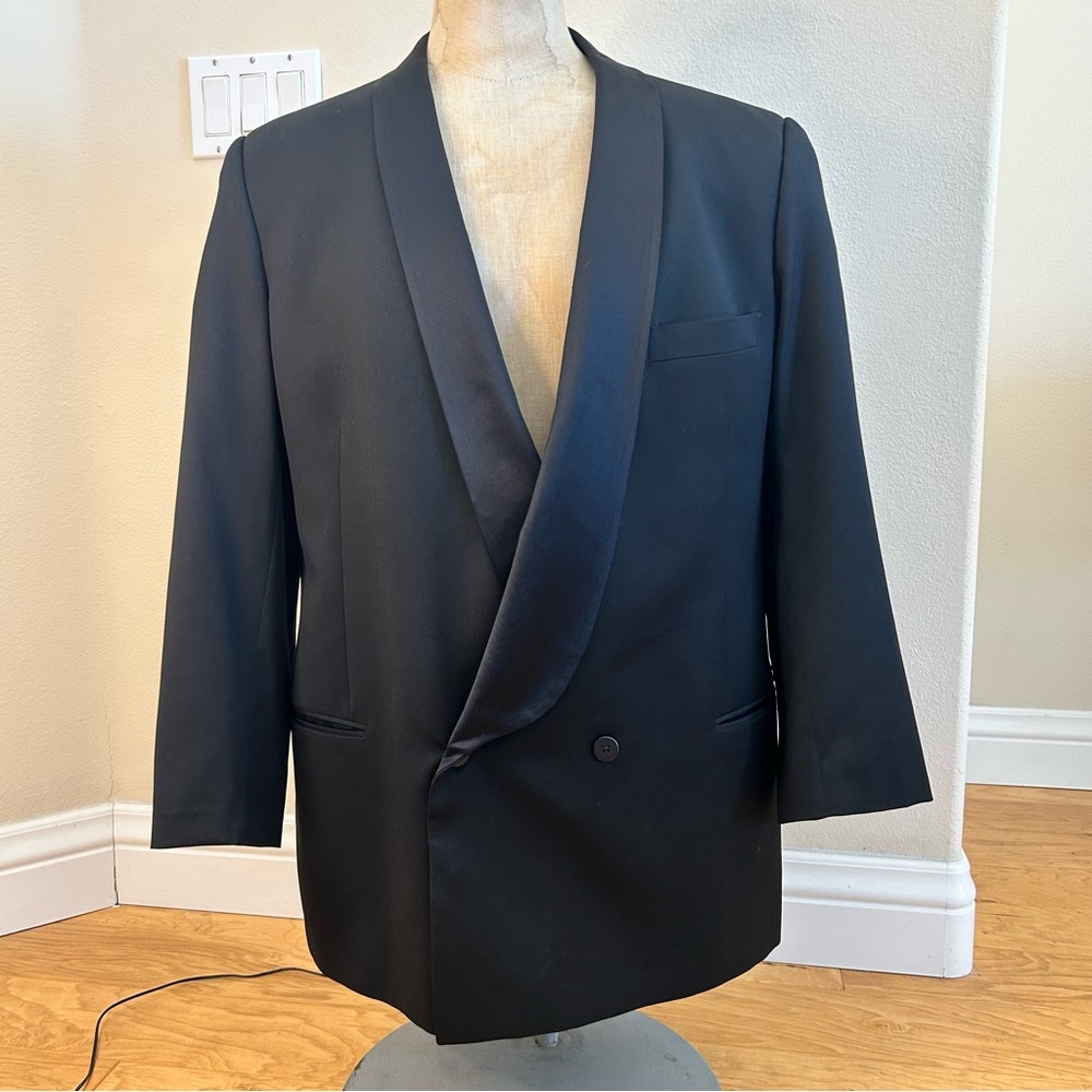 Giorgio Armani Le Collezioni Tuxedo Jacket 46 R Black Virgin Wool Made in Italy